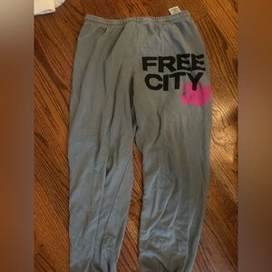 Free city sweatpants